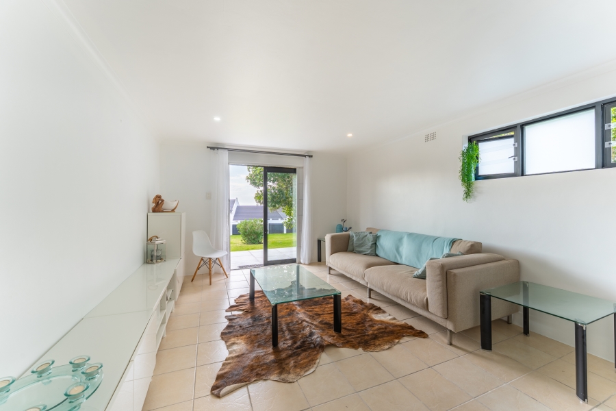 To Let 5 Bedroom Property for Rent in St Francis Bay Village Eastern Cape